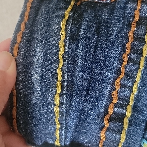 True Religion shorts, size 27, Bobby section - Picture 7 of 7